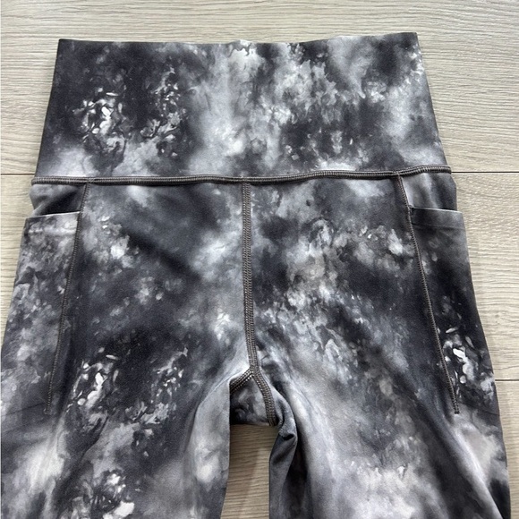 Athleta Salutation Stash Pocket II Capri Leggings in Gray Tie Dye - Picture 5 of 14